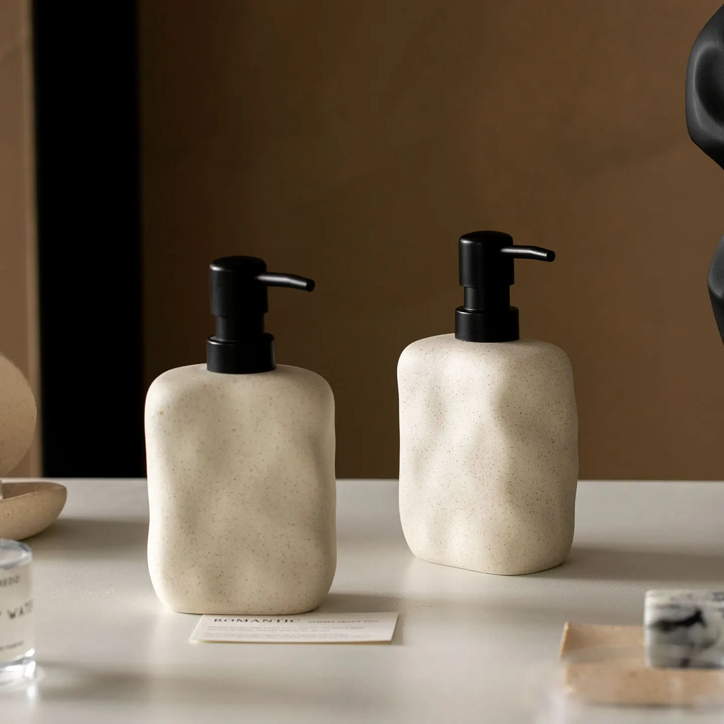 450ML Ceramic Wabi-sabi Lotion Bottle Squeeze Bottle Soap Dispenser Shampoo Lotion Conditioner Bottle Bathroom Accessories