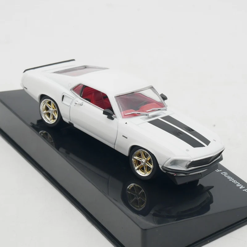 دييكاست IXO 1:43 مقياس فورد موستانج Fastback فيلم سيارة سبيكة سيارة نموذج تحصيل لعبة هدية تذكارية عرض حلية