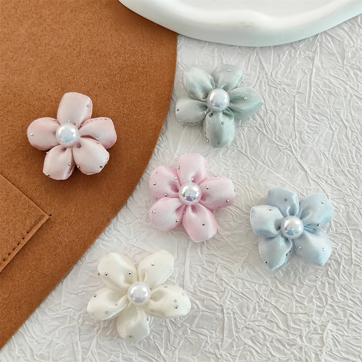 

5PCS Fabric pearl flower five petal flower cotton accessories DIY hair accessories clothing shoes and socks decorative accessori