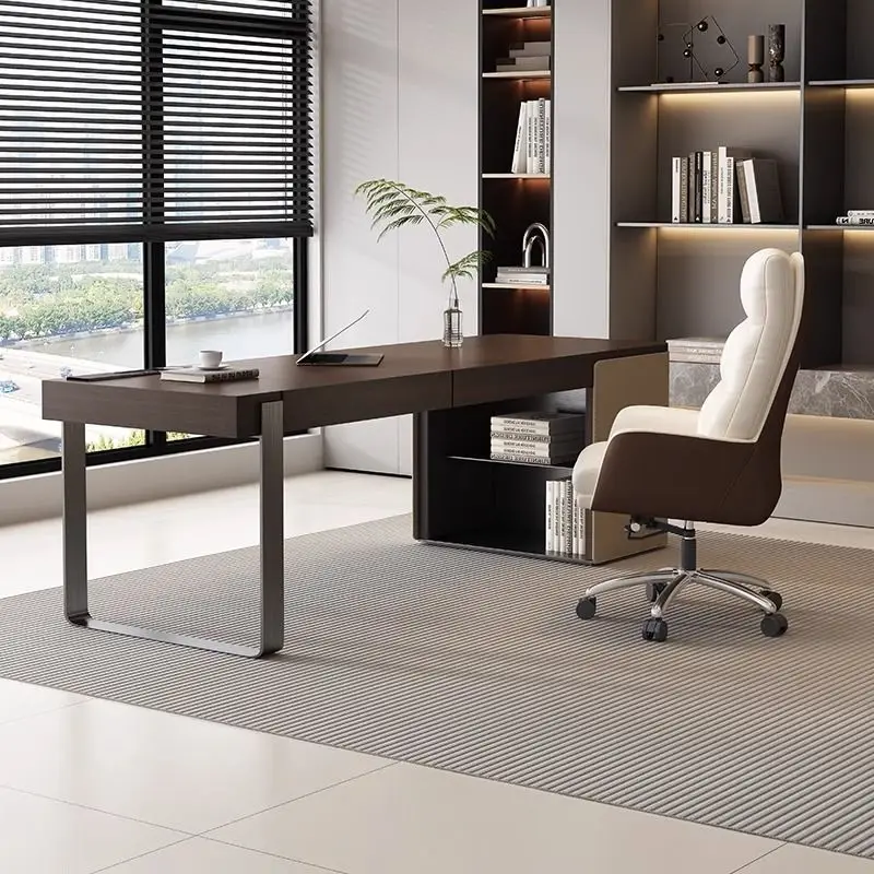 

Italian minimalist desk