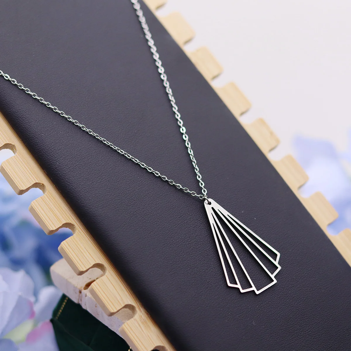 Stainless steel fashionable geometric triangle simple fan-shaped pendant retro necklace accessory