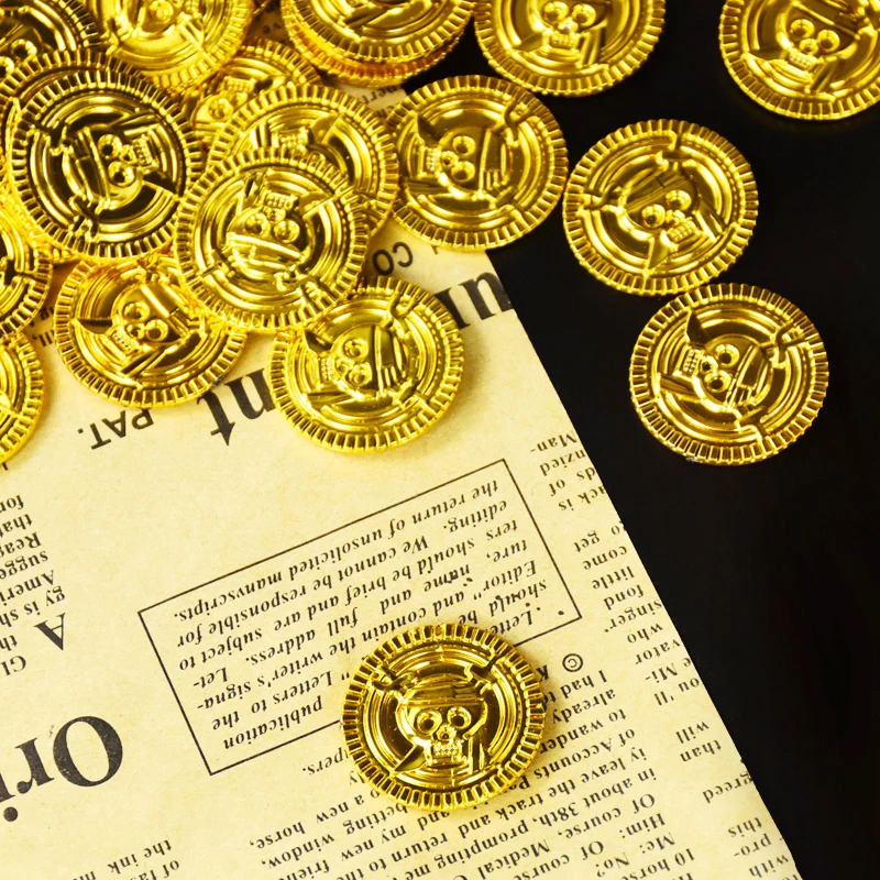 50pcs Plastic Pirate Fake Gold Coins Halloween Cosplay Adventures Game Coin Pirates Party Props Kids Birthday Gifts Favors Decor