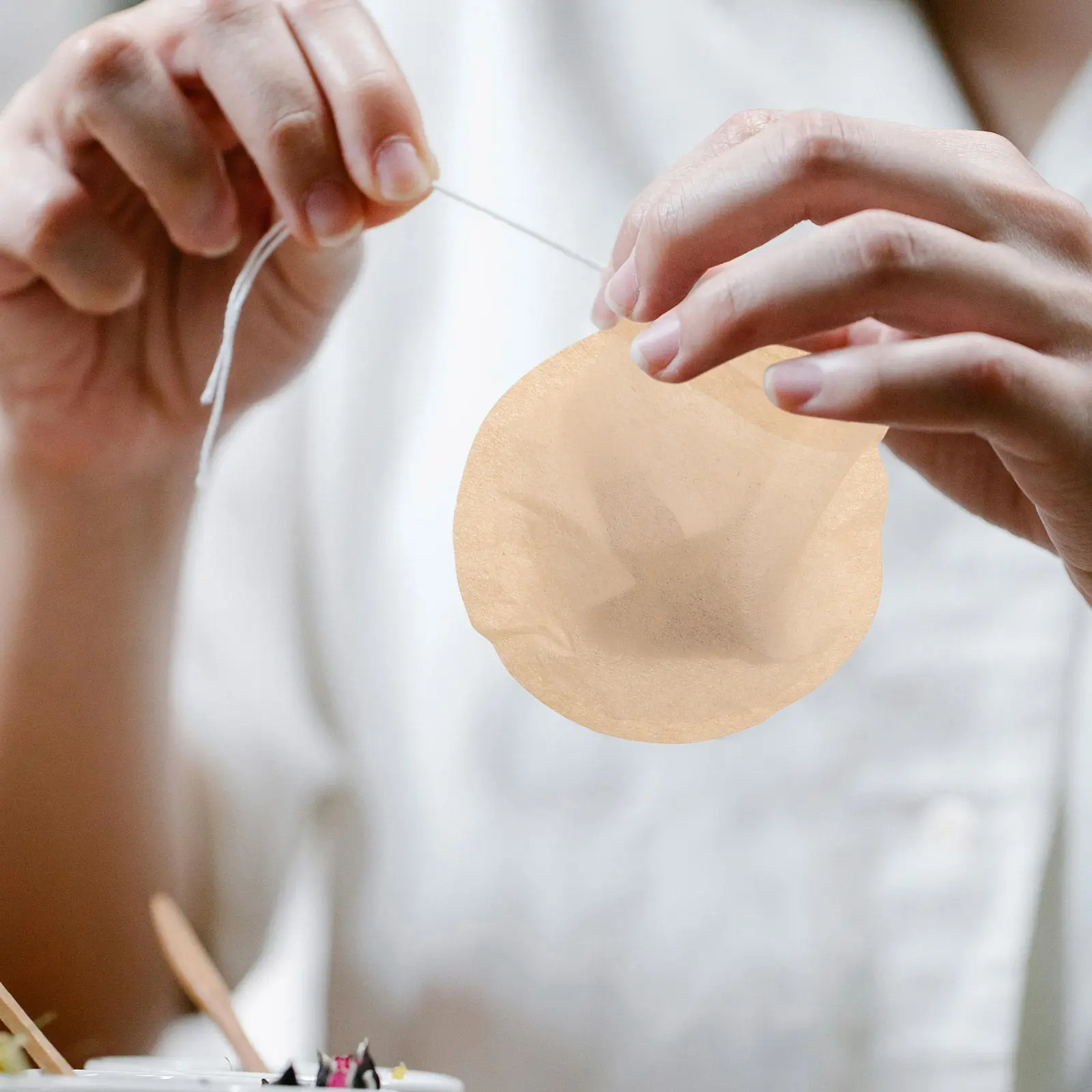 100Pcs Disposable Drawstring Tea Filter Bags Round Loose Leaves Fillable Empty Tea Infuser Bags for Convenient Brewing Herbal