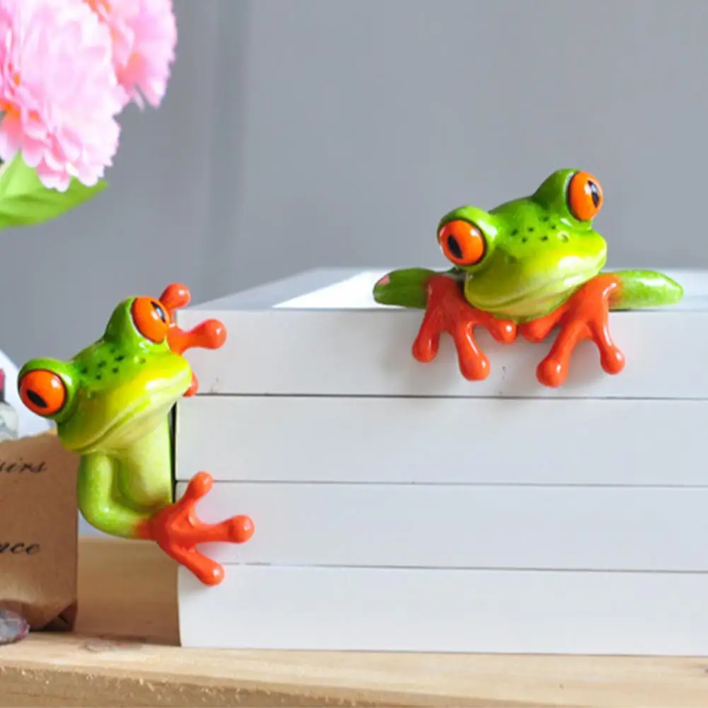 Resin Frog Sculpture Eye-catching Decorative Simplicity Decoration Supplies Computer Peripheral Ornament For Computer