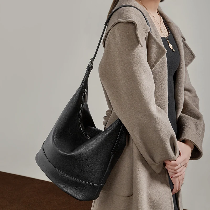 

Toptrends Cowhide Genuine Leather Underarm Shoulder Bags For Women 2025 Luxury Designer Bucket Hobos Crossbody Ladies Handbags