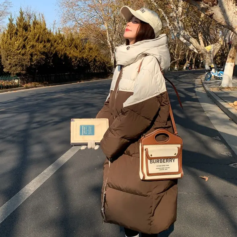 

Новинка зимы 2025 года, хлопковая куртка на пуху, женская корейская версия, толстое свободное теплое студенческое пальто, женское пальто-парка с капюшоном