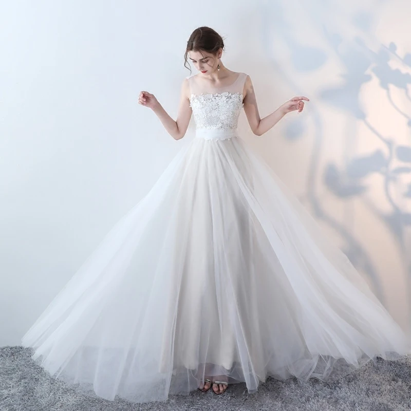 Light wedding dress2026New French-style white tulle gown with a small train for brides, elegant and unique