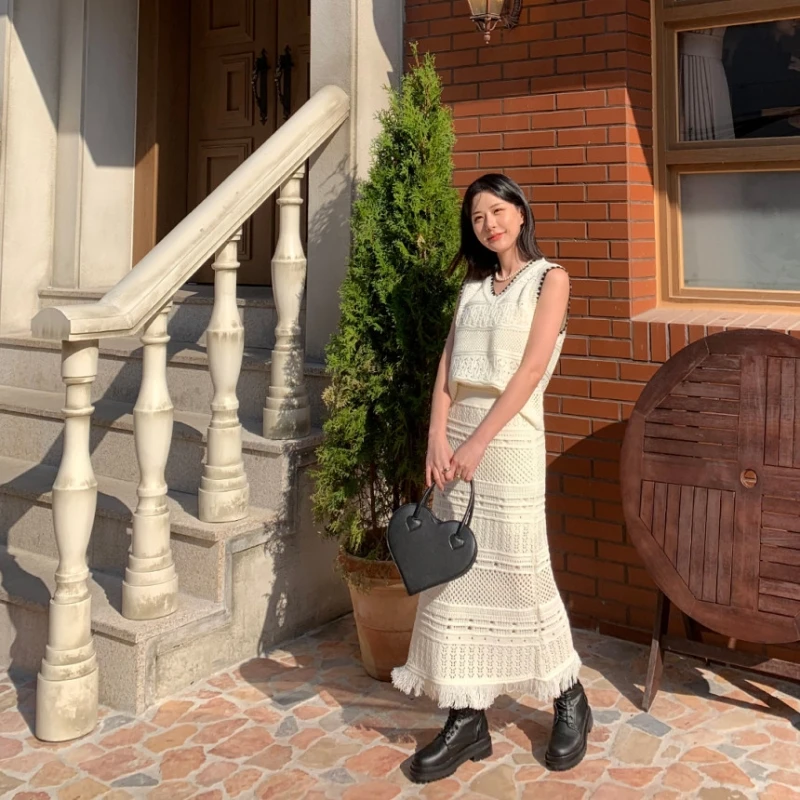 

Pure Sexy Knitted Suit Women's Summer Lace V-neck Sleeveless Top Elastic A-line Skirt Two-piece Set Fashion Female Clothes