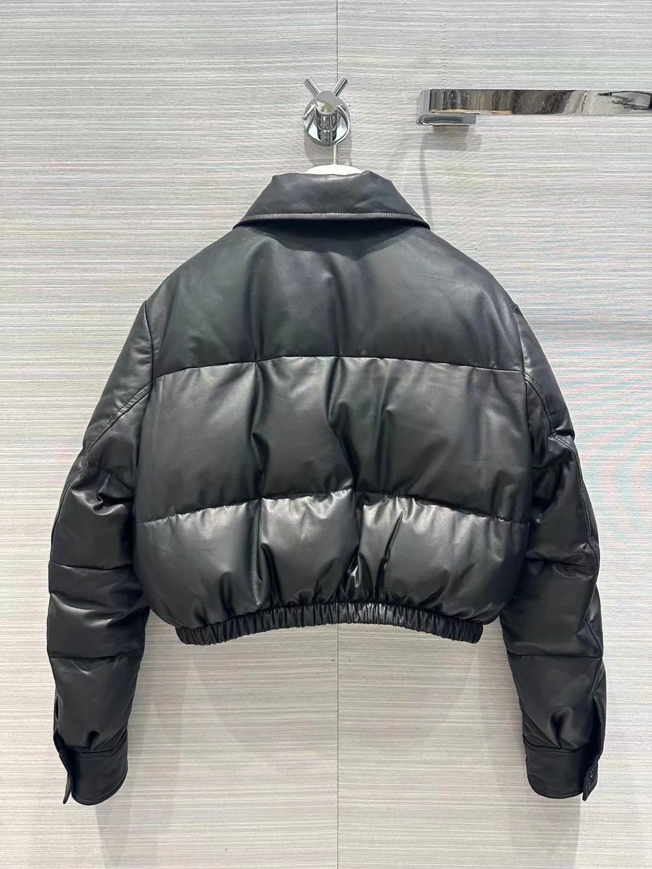 2023 Winter Fashion New Elastic Waist Genuine Leather Sheepskin and Cotton Short 90% White Duck Down Jacket E82