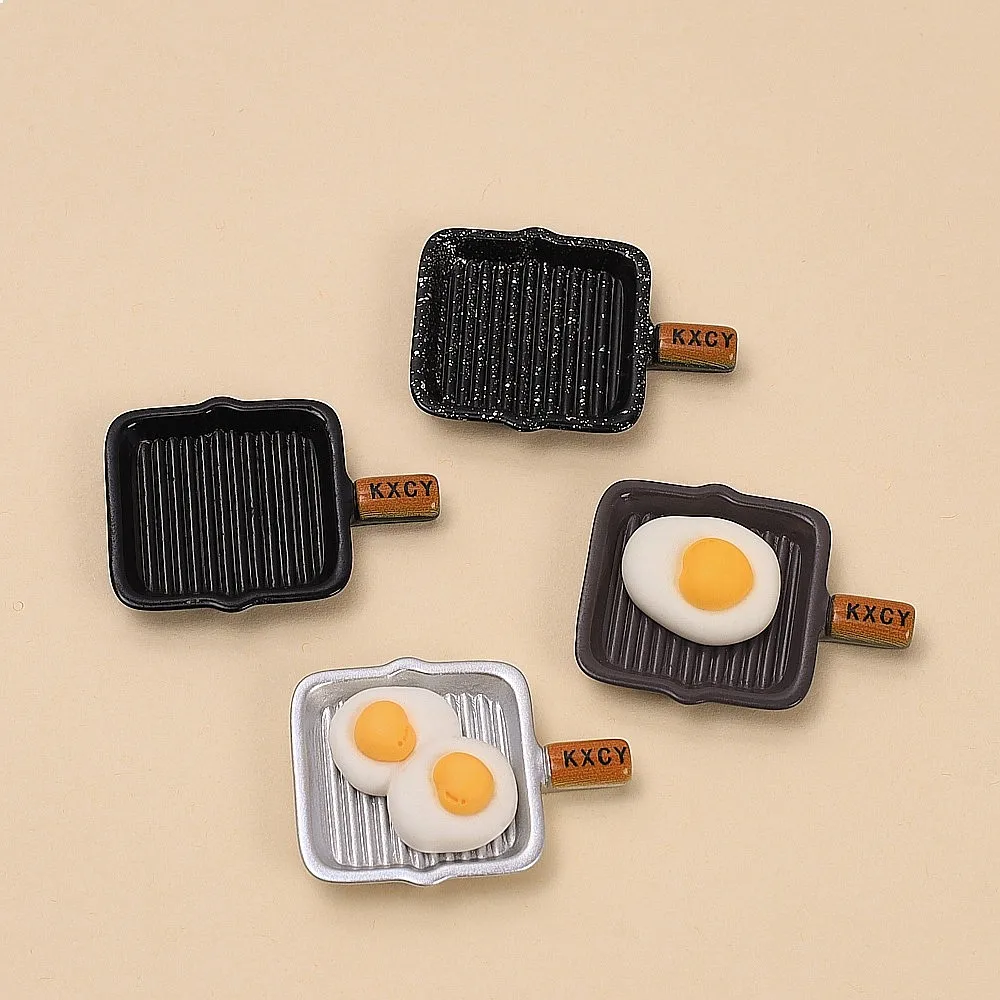 100pcs Wholesale Simulation Mini Frying Pan Resin Cabochon DIY Accessories for Keychain Wholesale Craft Food Toy Dollhouse Decor