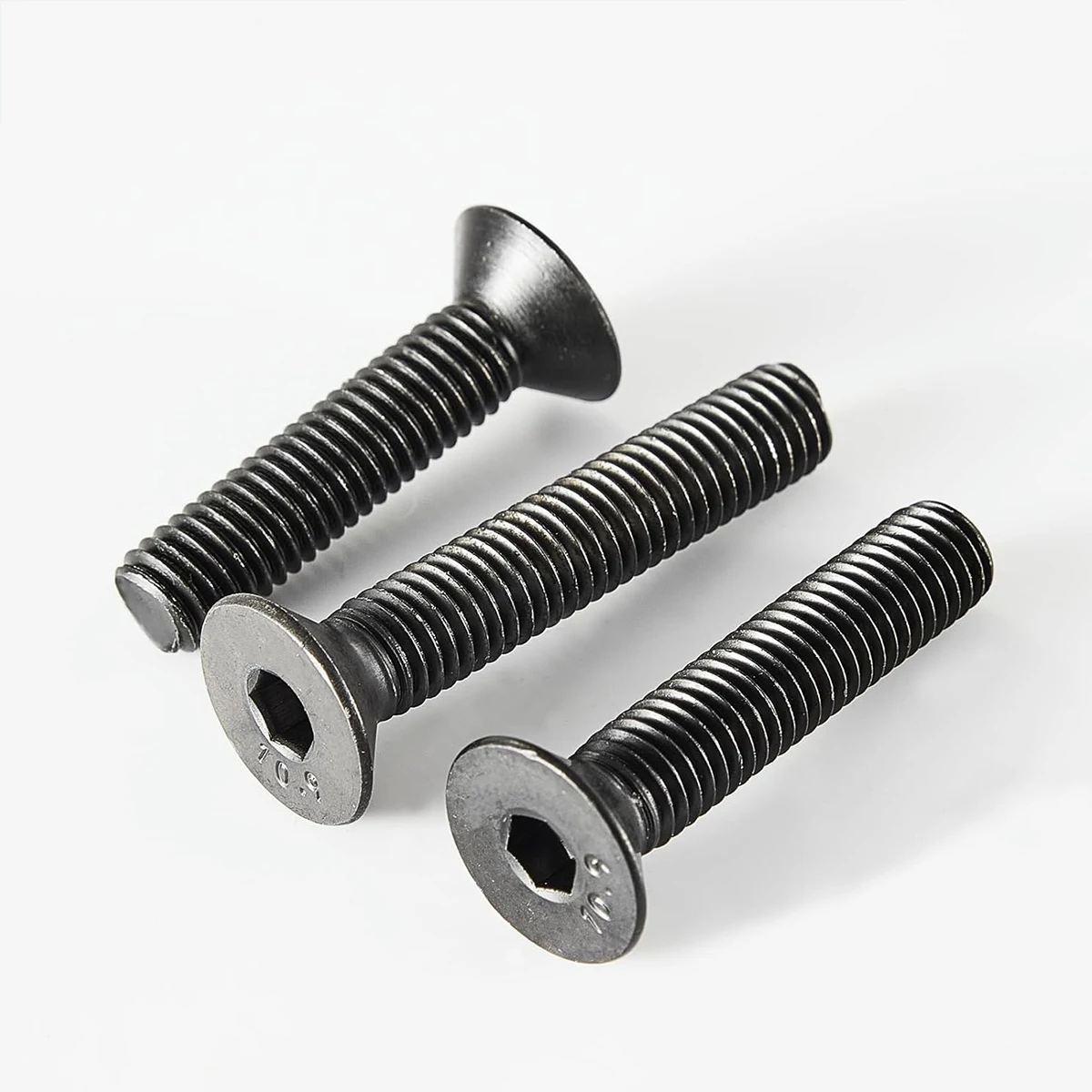 100 Stück M3 x 20/25/30/35/40 mm Flachkopf-Sechskantschraube Senkkopfschraube Kohlenstoffstahl der Güteklasse 10.9