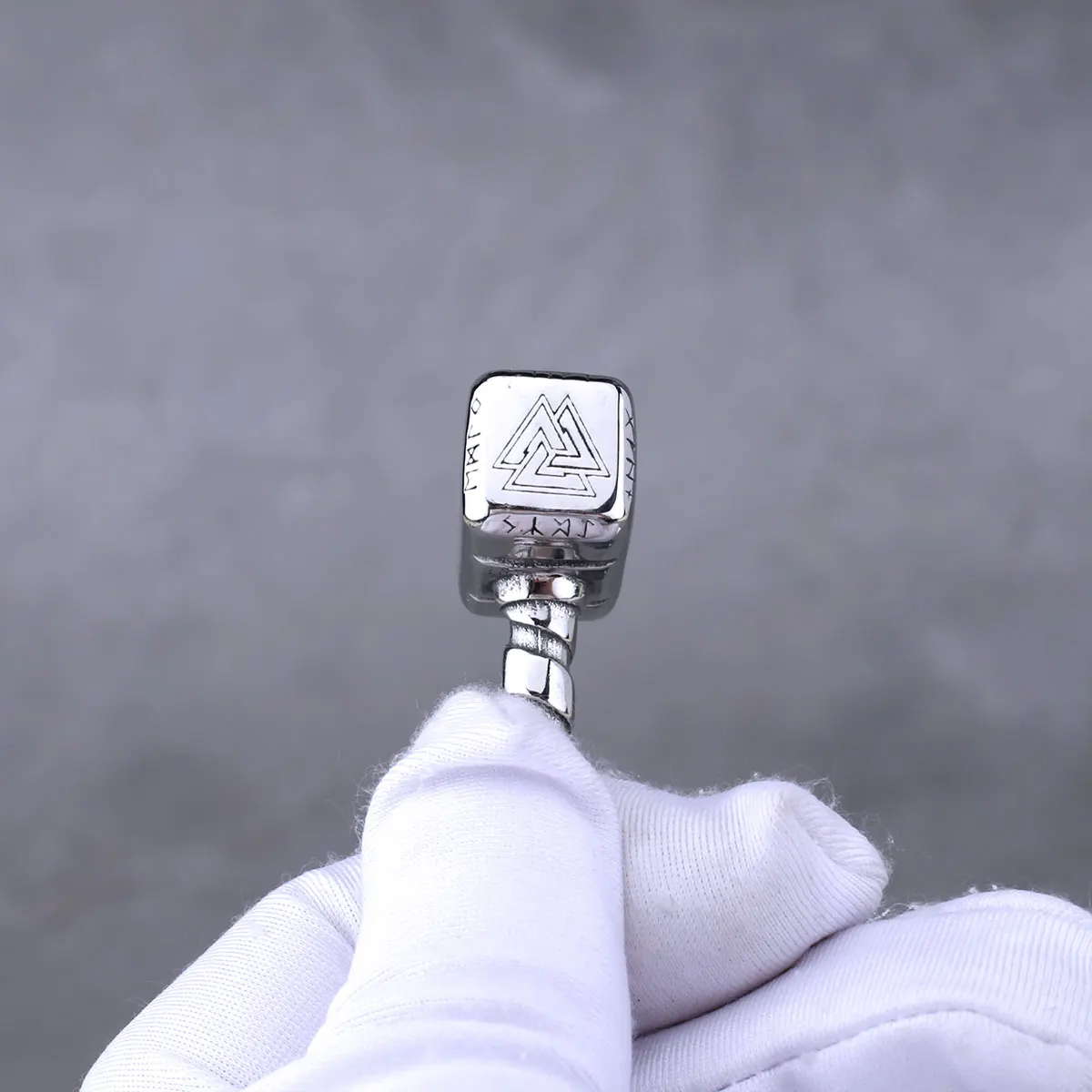 الفولاذ المقاوم للصدأ الشمال فايكنغ ثور المطرقة قلادة الرجال فالكنوت رون تميمة موضة خمر قلادة قلادة حلية مجوهرات