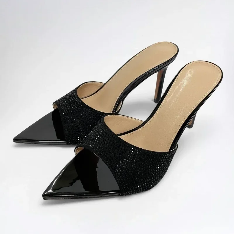 

Сексуальные тапочки на каблуке с острым носком, женские роскошные дизайнерские шлепанцы со стразами и открытым носком, женские элегантные туфли-лодочки для банкета и вечеринки
