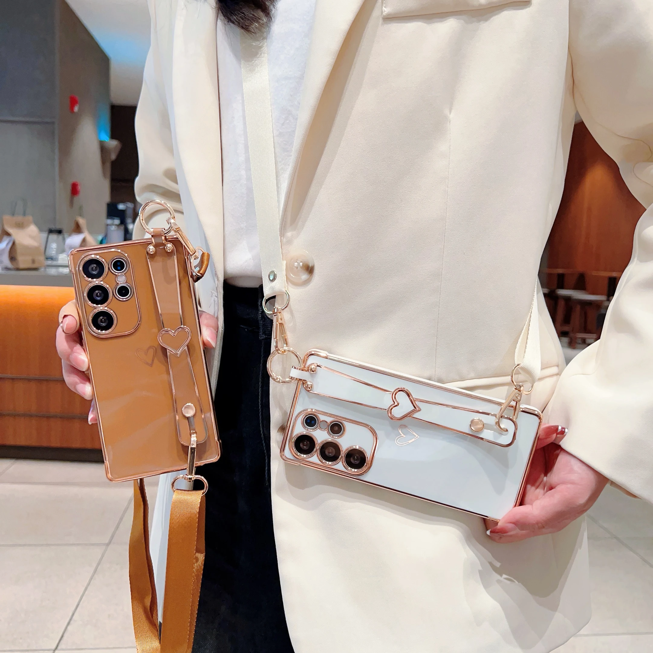 

Love Heart Wristband Lanyard Case For Samsung Galaxy S25 Edge S24 S21 S23 S22 Ultra Plus S20 FE Electroplated Soft Back Cover