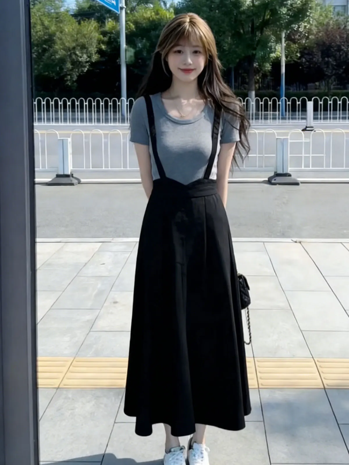 

Fashionable Slimming Women's Two-Piece Set Spring 2026 High Waist Long Skirt Short Sleeve round Neck Top Trendy Shoulder Stra...