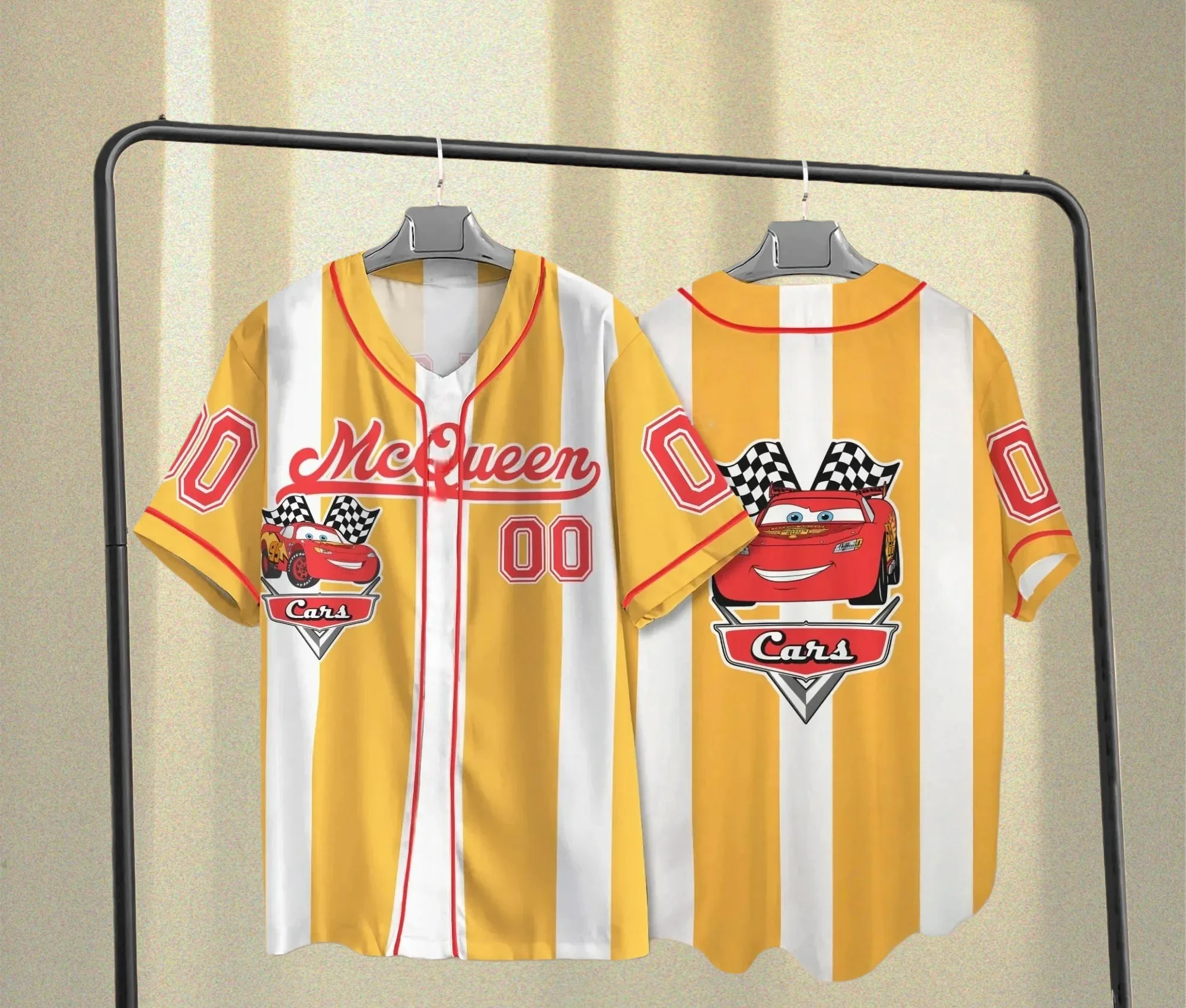 

Новая бейсбольная куртка Disney Cars McQueen сочетает в себе стильный спортивный дизайн и модный трансграничный дизайн.