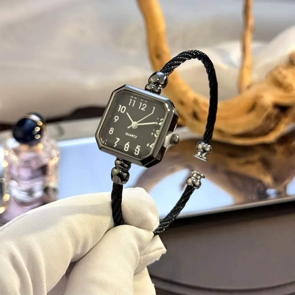 Open-Ended Bracelet Bracelet Watch Compact Size Analog Display Quartz Watch Miniature Design Digital Square Dial Dress Watch