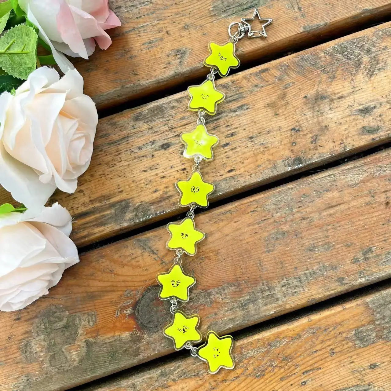 MARK DoYoung HAECHAN TAEYONG Acrylic smiley face keychain yellow pentagonal heart-shaped keychain fan gift