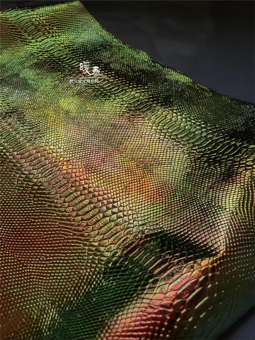 Laserowa odblaskowa tkanina skórzana Złoto-zielona tekstura skóry węża DIY Naszywki Torba Scena Dekoracja Cosplay Ubrania Projektant Tkanina