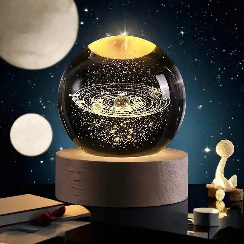 Bola de cristal luzes da noite brilhante planeta galáxia astronauta 3d lua candeeiro mesa atmosfera usb decorações mesa presentes do miúdo