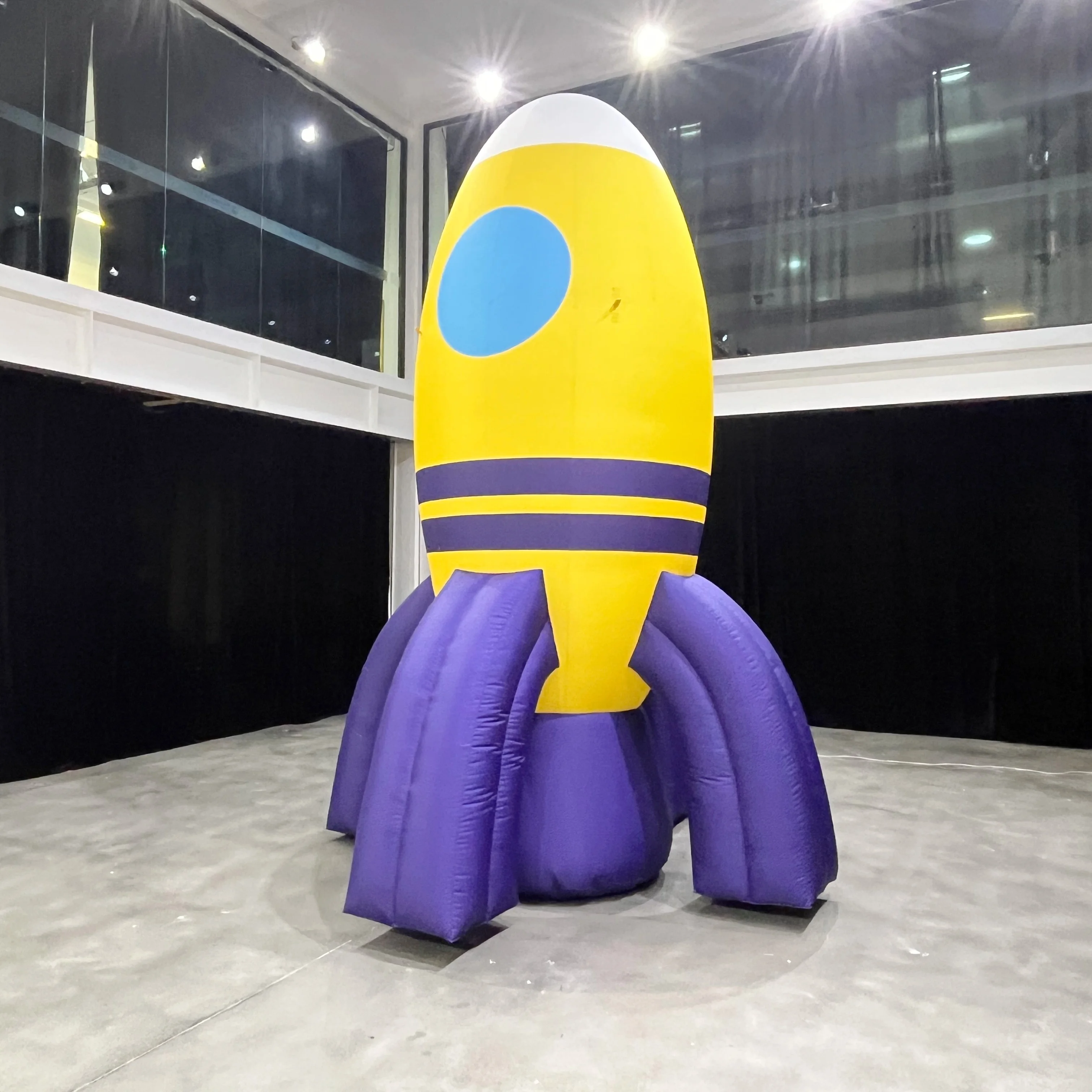 Custom Inflatable Rocket Ship Balloon Music Festival Extra-Tall Waterproof Durable Cartoon Spaceship Decoration