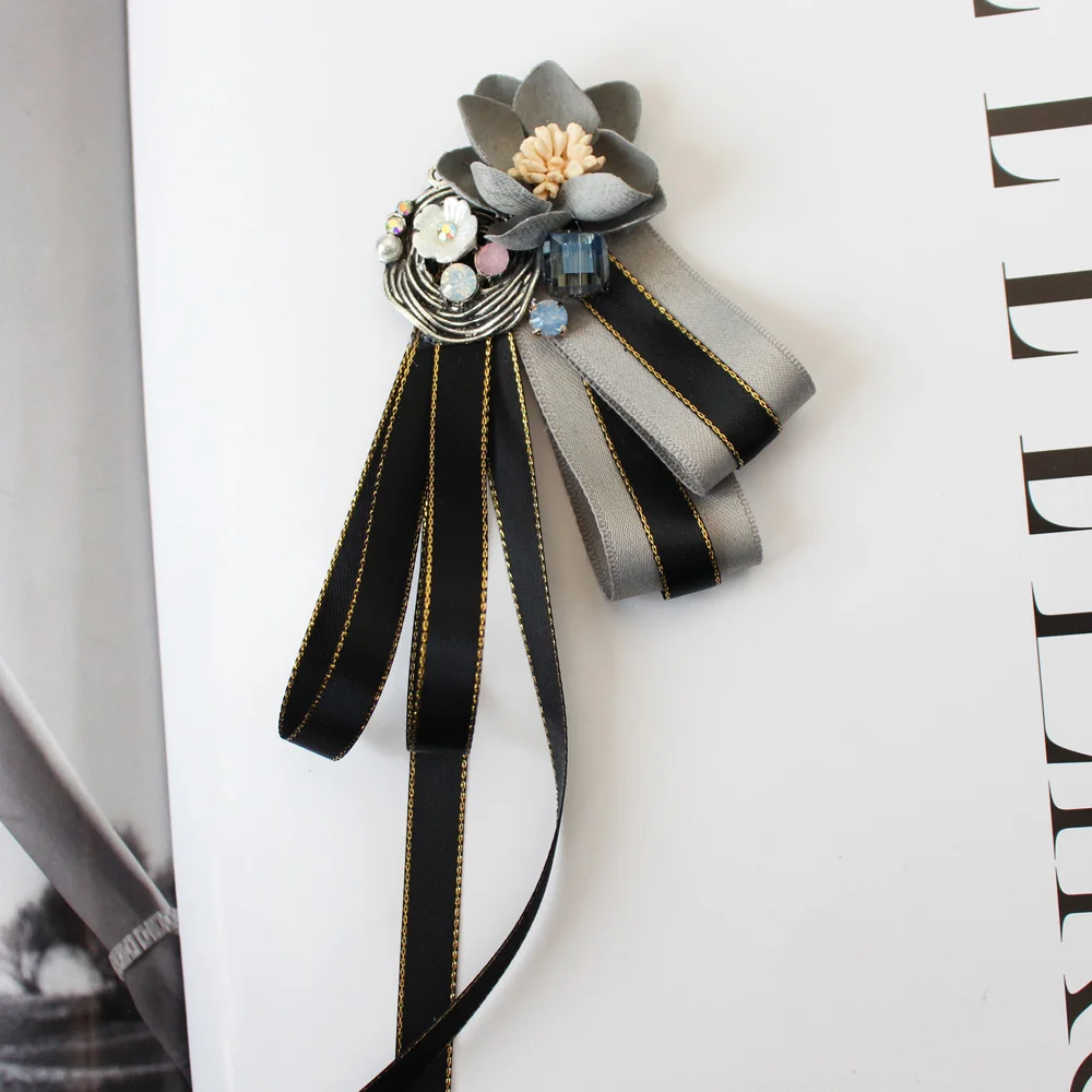 Bow brooch black shirt bow tie college wind collar pin vintage ribbon fabric corsage for men and women.