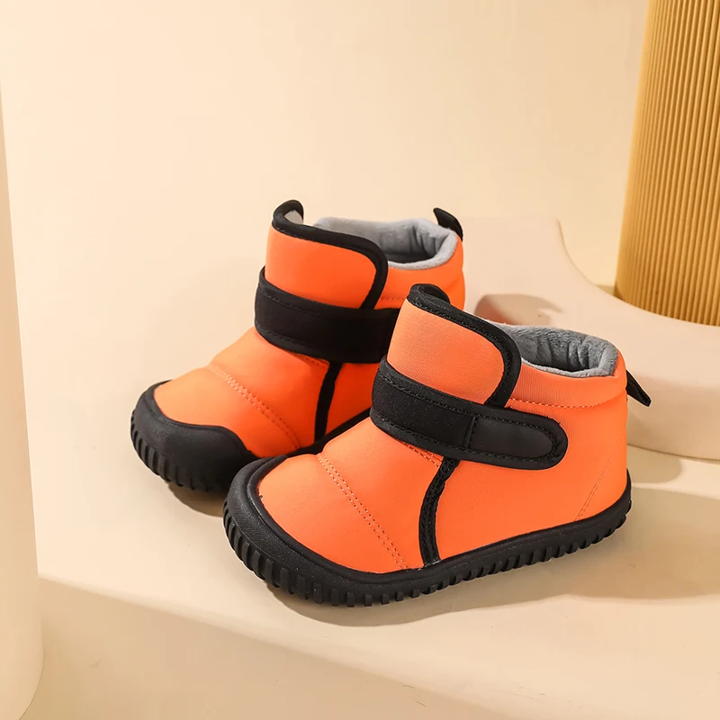 Kurze Winterstiefel für Kinder, rutschfeste, wasserdichte, weiche Plüschschuhe für Mädchen und Jungen, warme, wasserdichte Kindersneaker – Detail 8