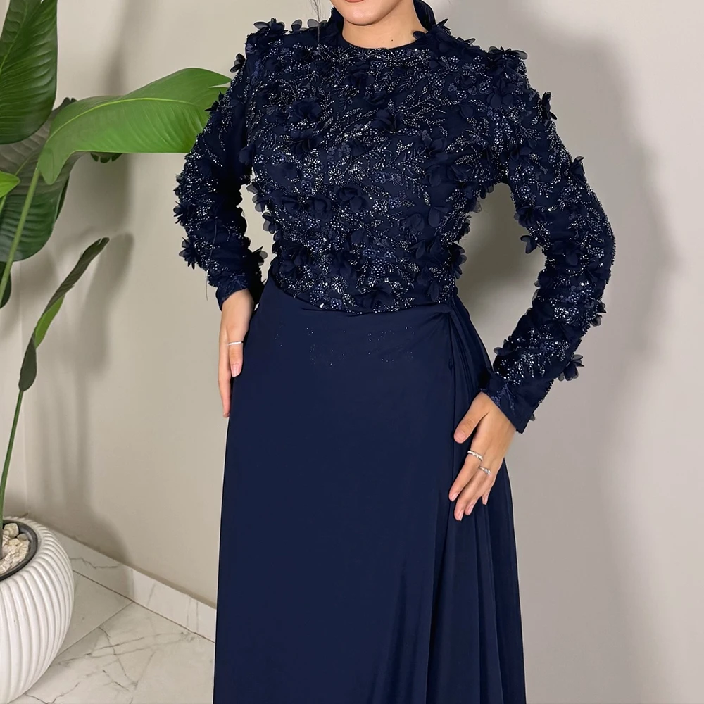 فساتين سهرة مخصصة على شكل حرف a بطول الأرض ورقبة دائرية وأكمام طويلة فستان حفلات موضة الزهور مطرزة بسيطة ثنيات للحفلات