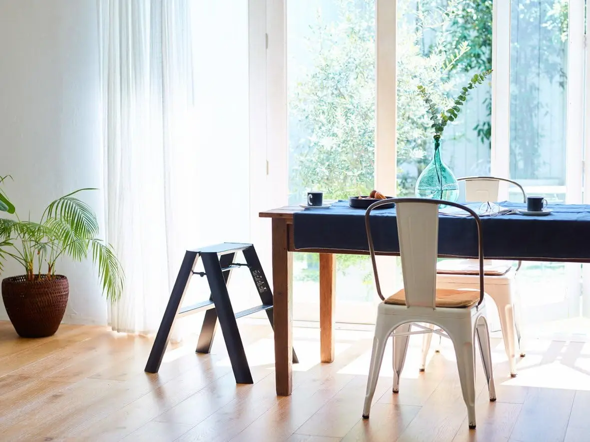 Ladders Lucano Tritthocker, 2-stufig, Schwarz