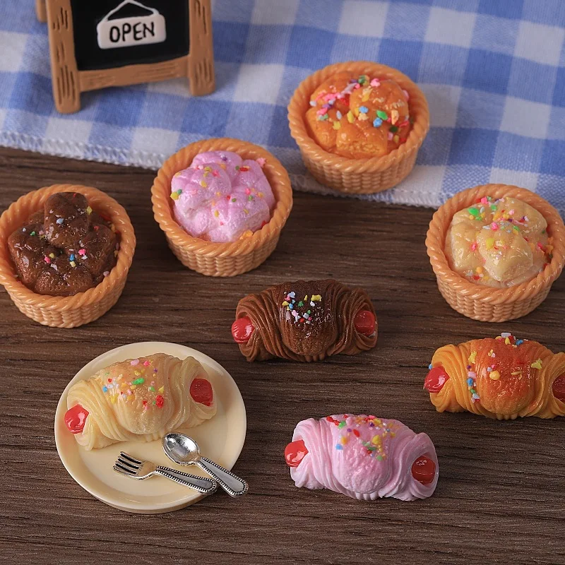 

3pcs Mini Fake Food Mini Bread Basket Ham Roll Colorful Candy DIY Dollhouse Simulation Resin Model Crafts Decoration Accessories