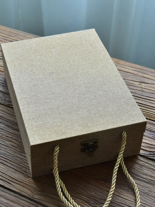 

Hand Carry Cord Vertical Open Linen Cloth Box Porcelain Jade Carving Box Foam Cuttable Inkstone Box for Artwork And Antiques