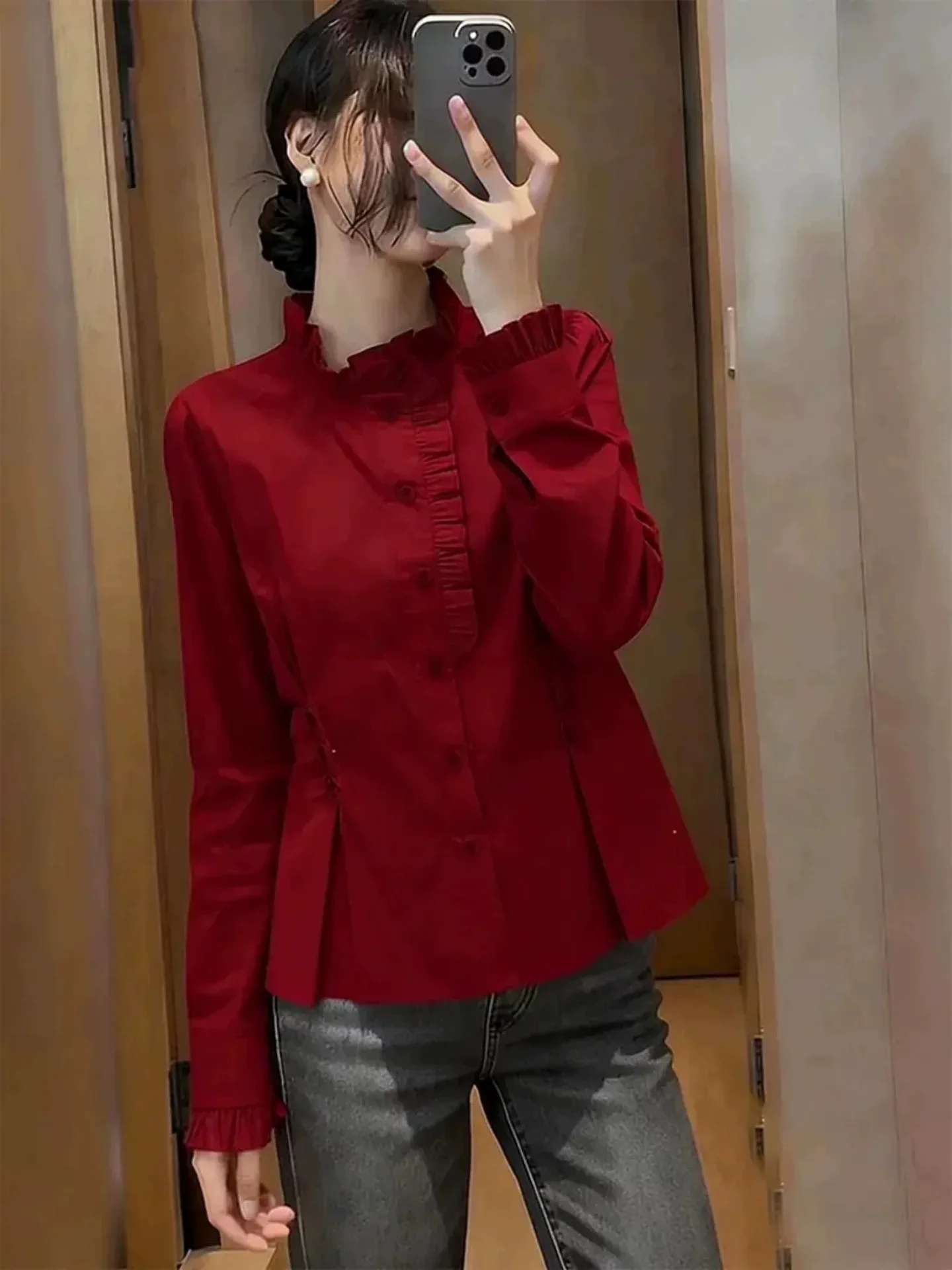 

Красная приталенная женская рубашка с длинным рукавом в винтажном национальном стиле, коллекция 2025 года, зимний хит