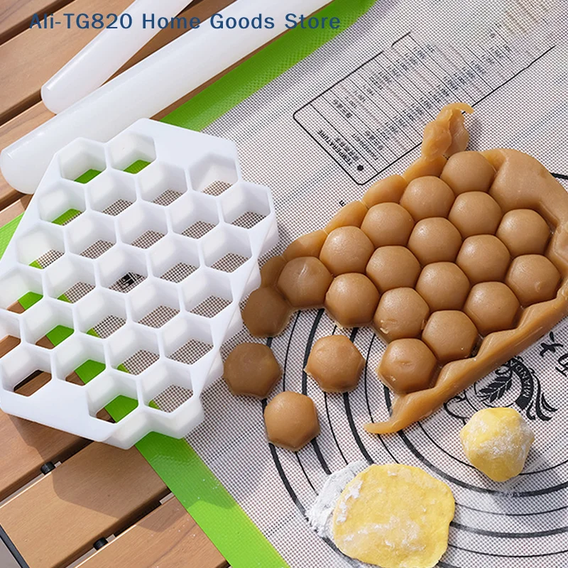 [TG820]Honeycomb Divider Dumpling Pastry Divider Pasta Filling Dough Equalizing Cutter Kitchen Supplies Tools
