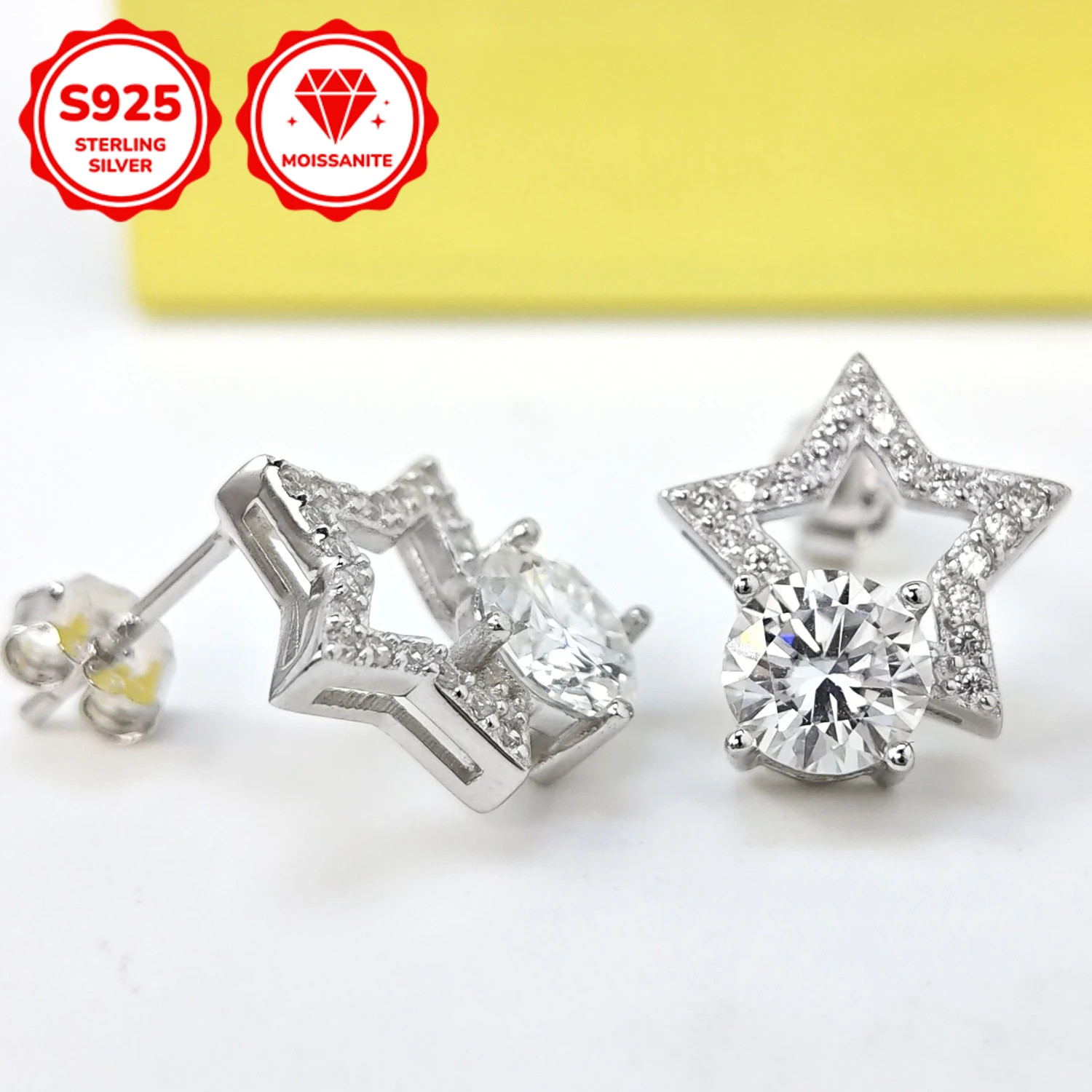 1pair 0.5/1Carat 925 Sterling Silver Stud Earrings with A Star-shaped Design Set with Moissanite, Ideal for Everyday Wear.