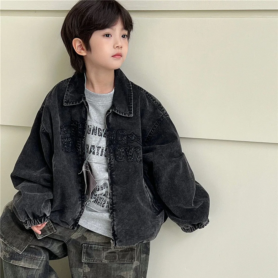 

2025 Autumn Children's Clothing Retro Cowboy Patchwork Embroidered Children's Boys' Elegant Coat