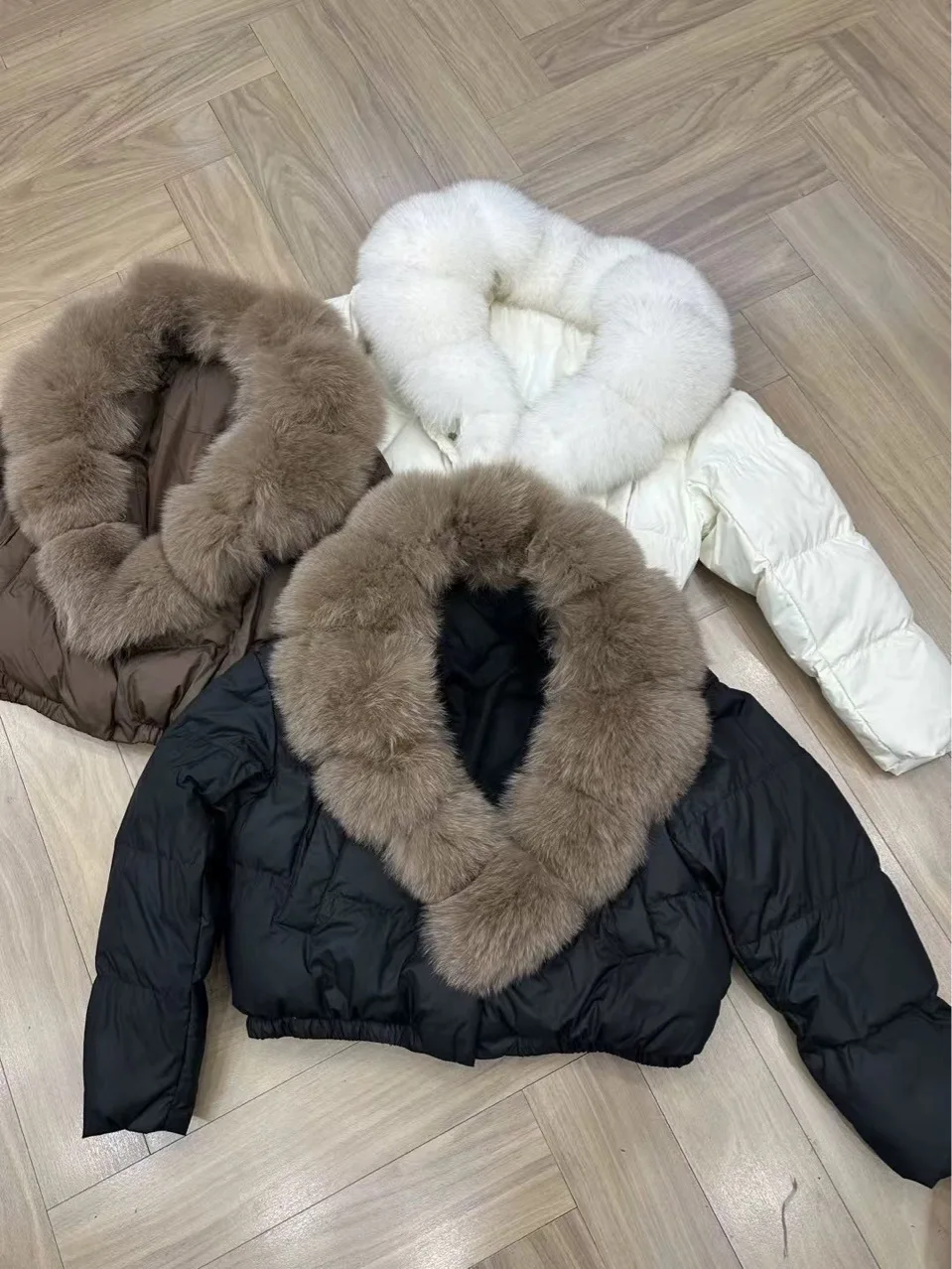 Women's Short Puffer Jacket with Large Faux Fox Fur Collar Thick Warm Down Coat Winter Loose Fit Solid Color Outerwear Fashion