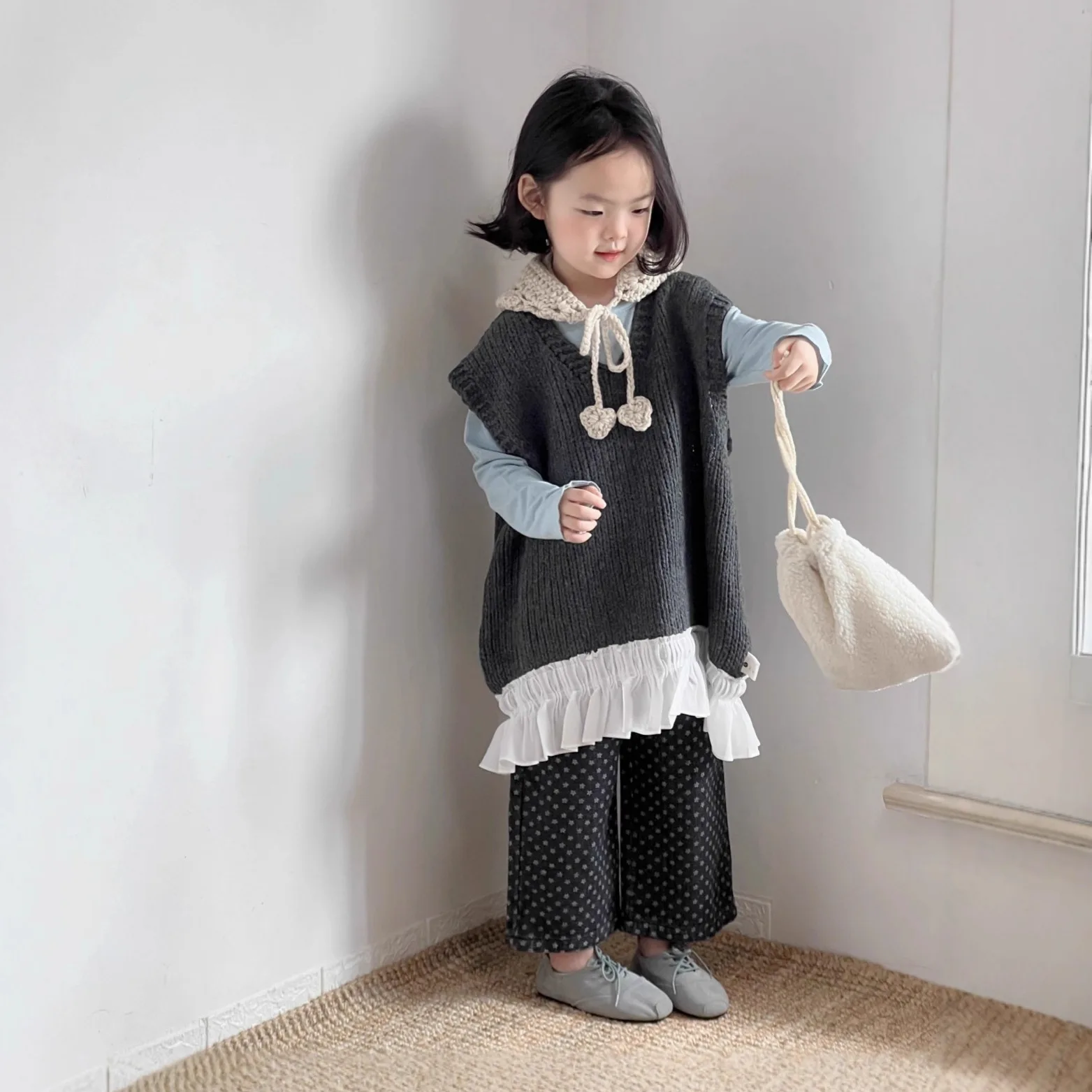 

Girl Waistcoat 2025 Autumn New Children's Clothing Korean Style Girl Baby V-collar Hem Lace Splicing Wool Knit Waistcoat Casual