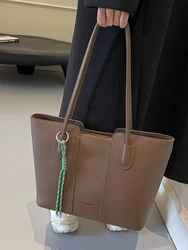 High-end retro large-capacity bag for women 2024 new autumn/winter shoulder bag for students to go to class and work bag