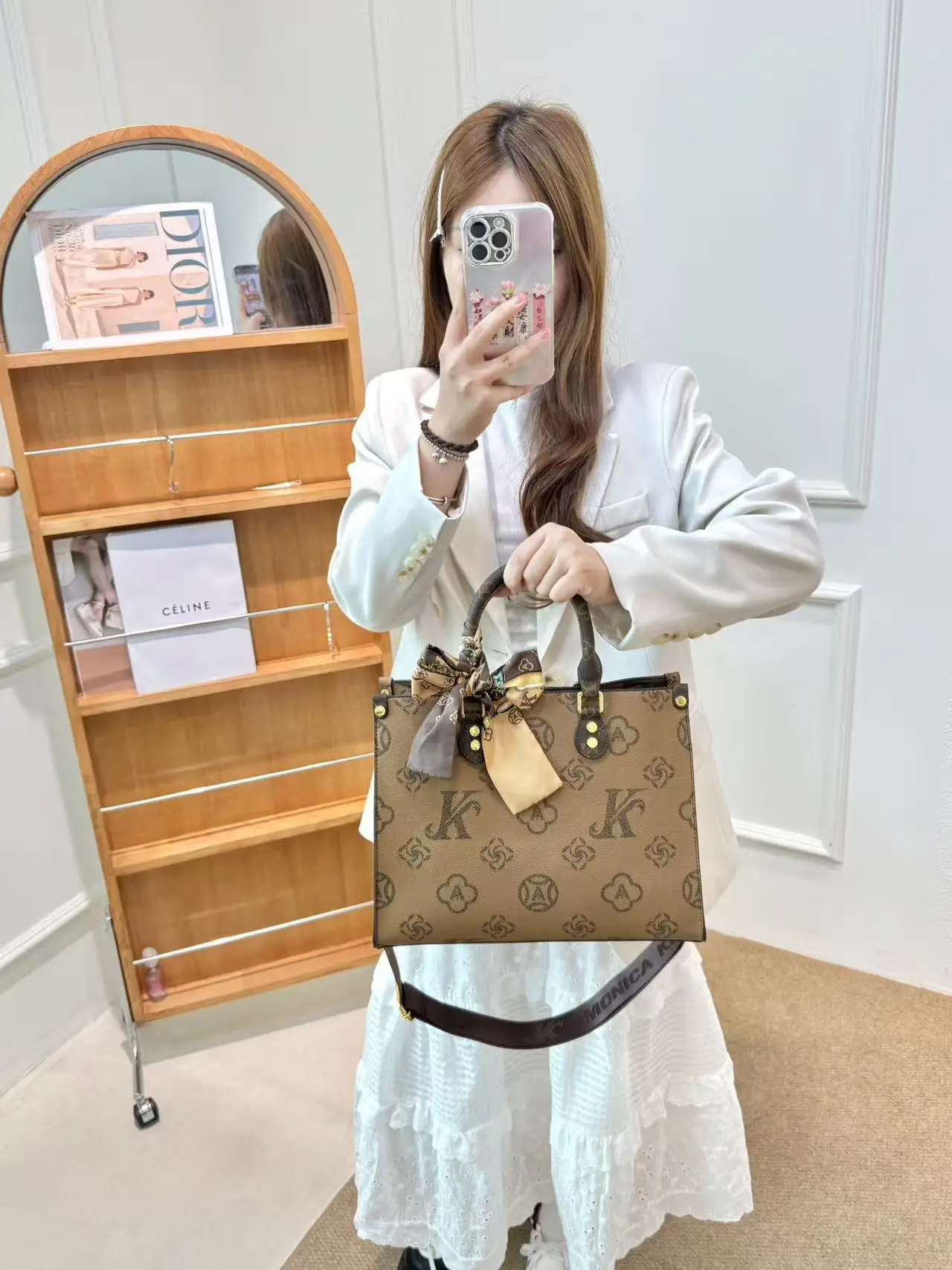 

2025 Advanced Splicing Handbag Single Shoulder Large Capacity Multi Functional Handbag Diagonal Cross Leisure