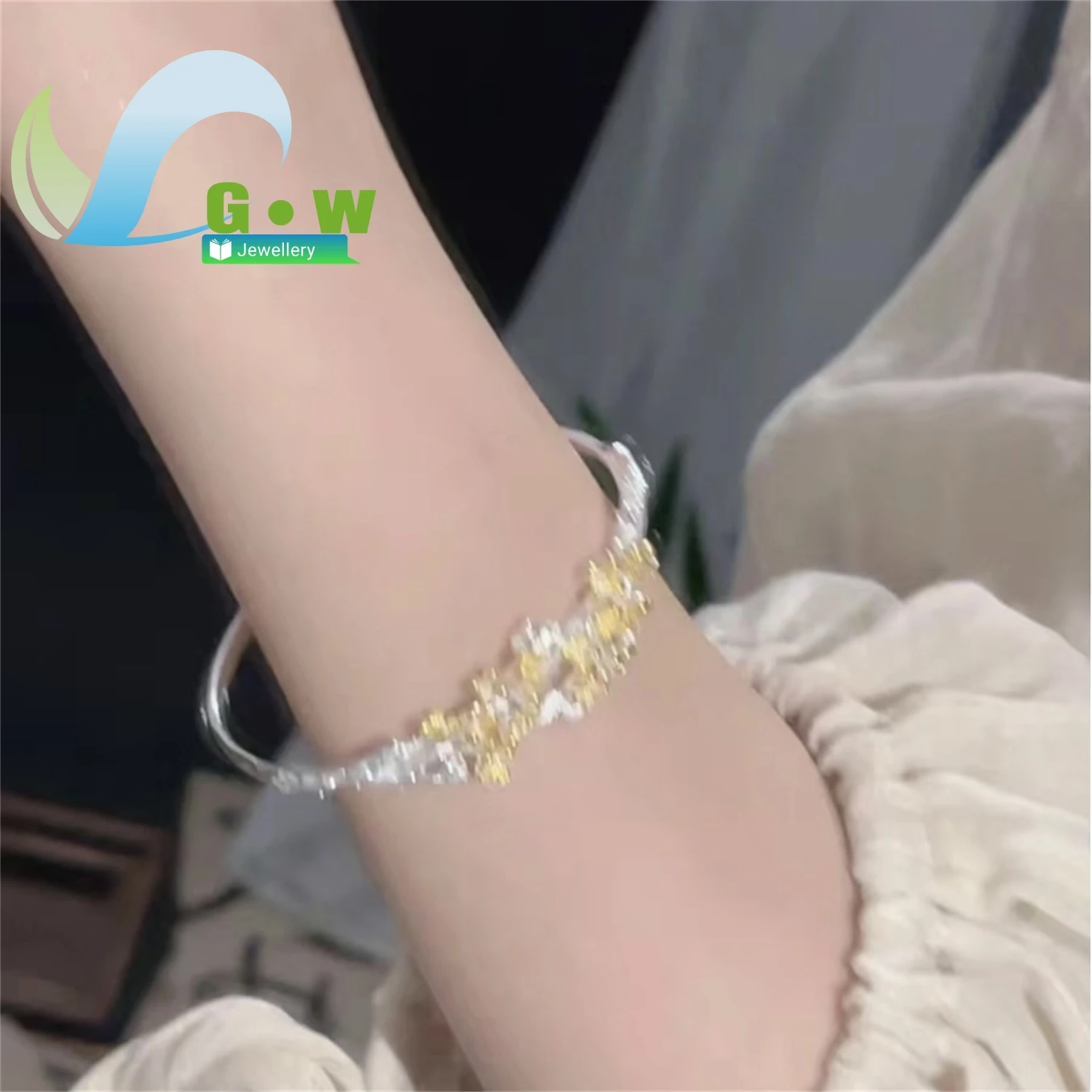 

Osmanthus Flower Bracelet Gift For Women High End Bangle Small Chic Light Luxury Hand Jewelry Fashion Jewelry Wholesale