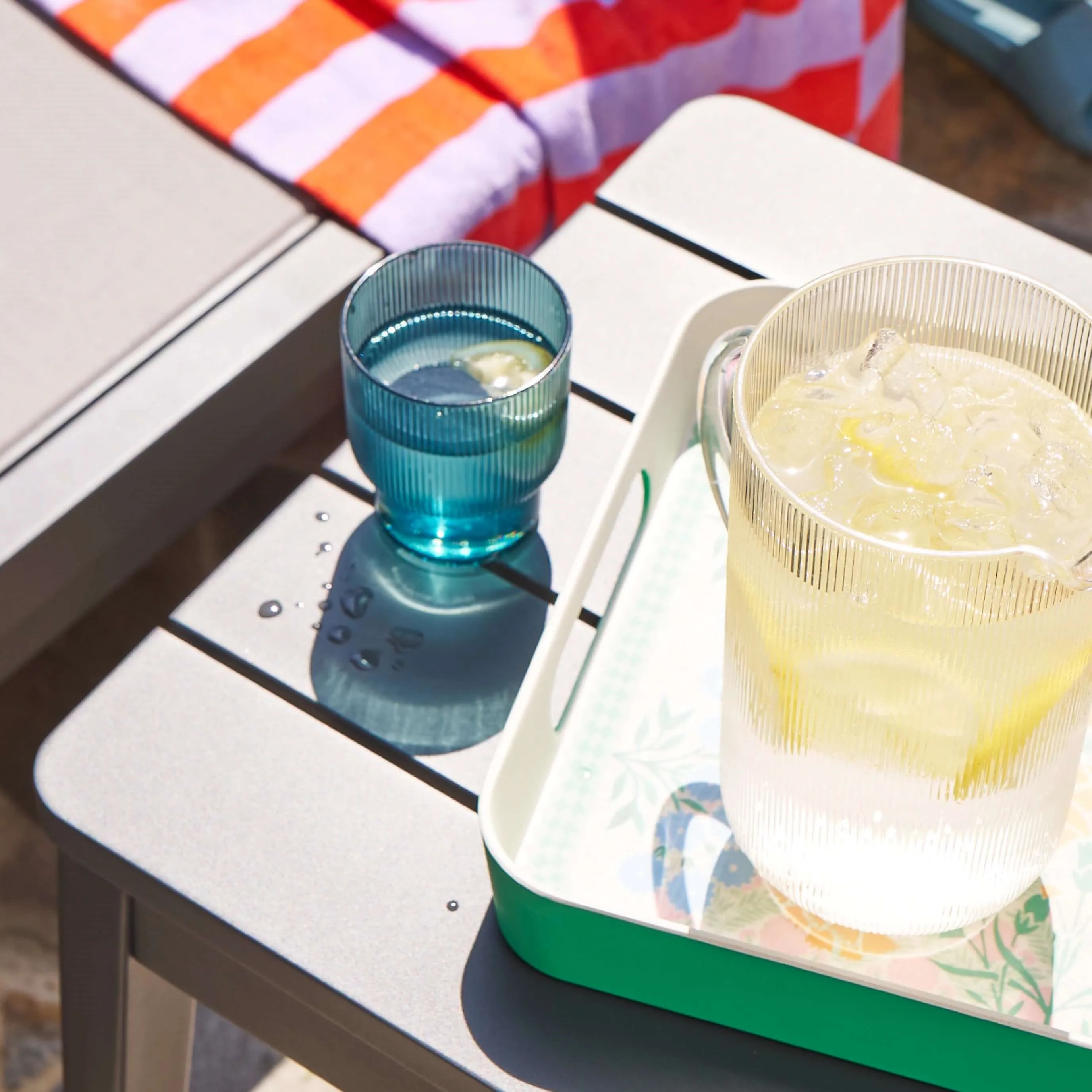 

-Terrace Balcony Durable weather-resistant aluminum furniture Outdoor side coffee table