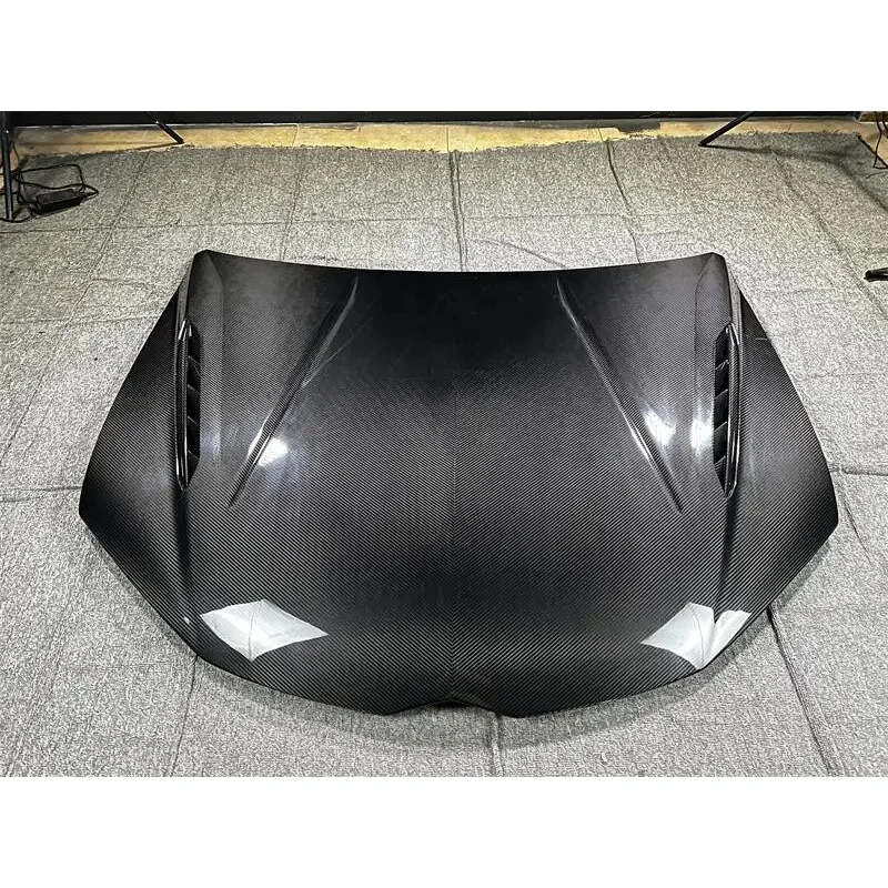 

Suitable Urus Modification and Upgrade of New Peormante Dry Carbon Fiber Engine Hood