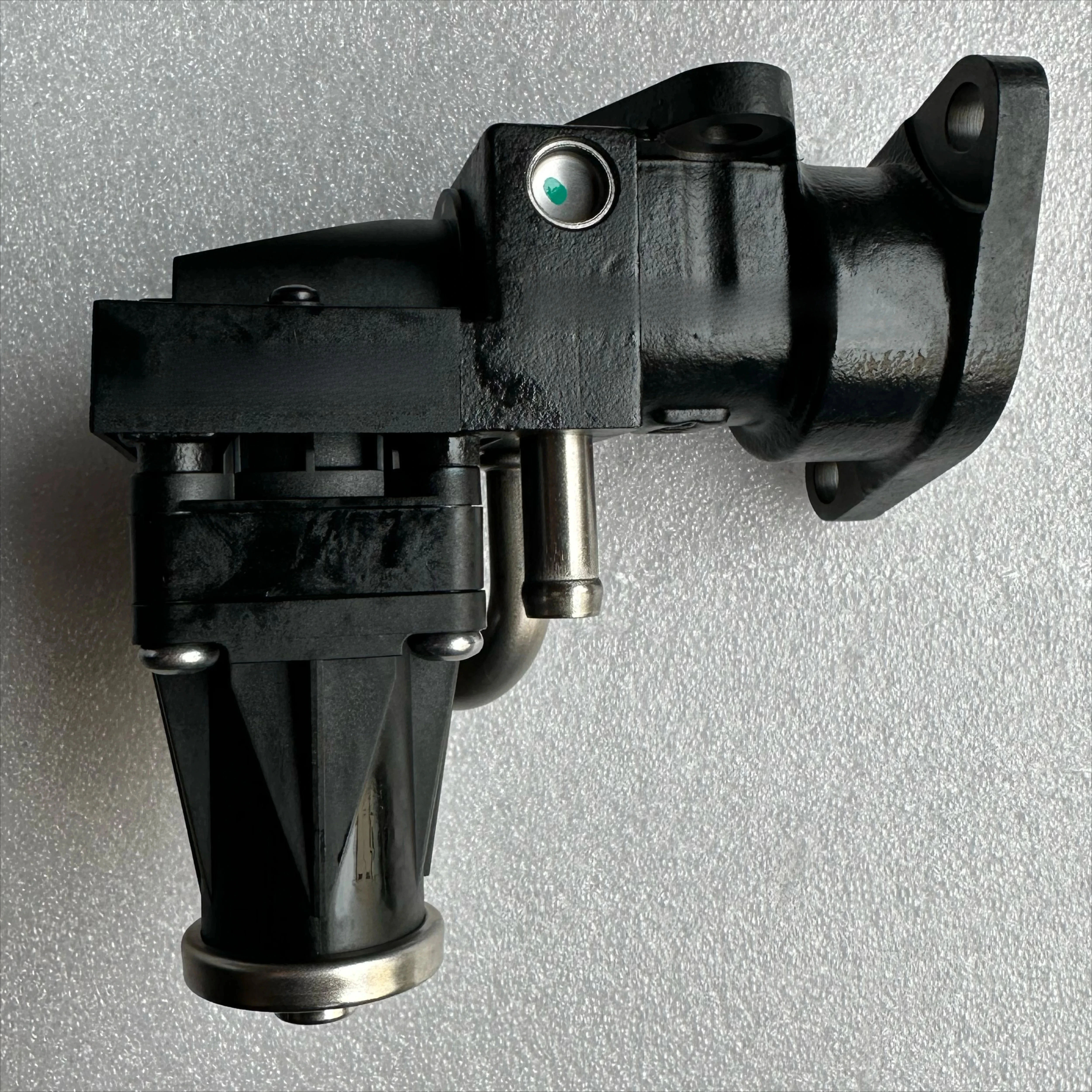 Yuchai engine EGR exhaust circulation valve DKF000-1207240 Construction machinery Agricultural machinery