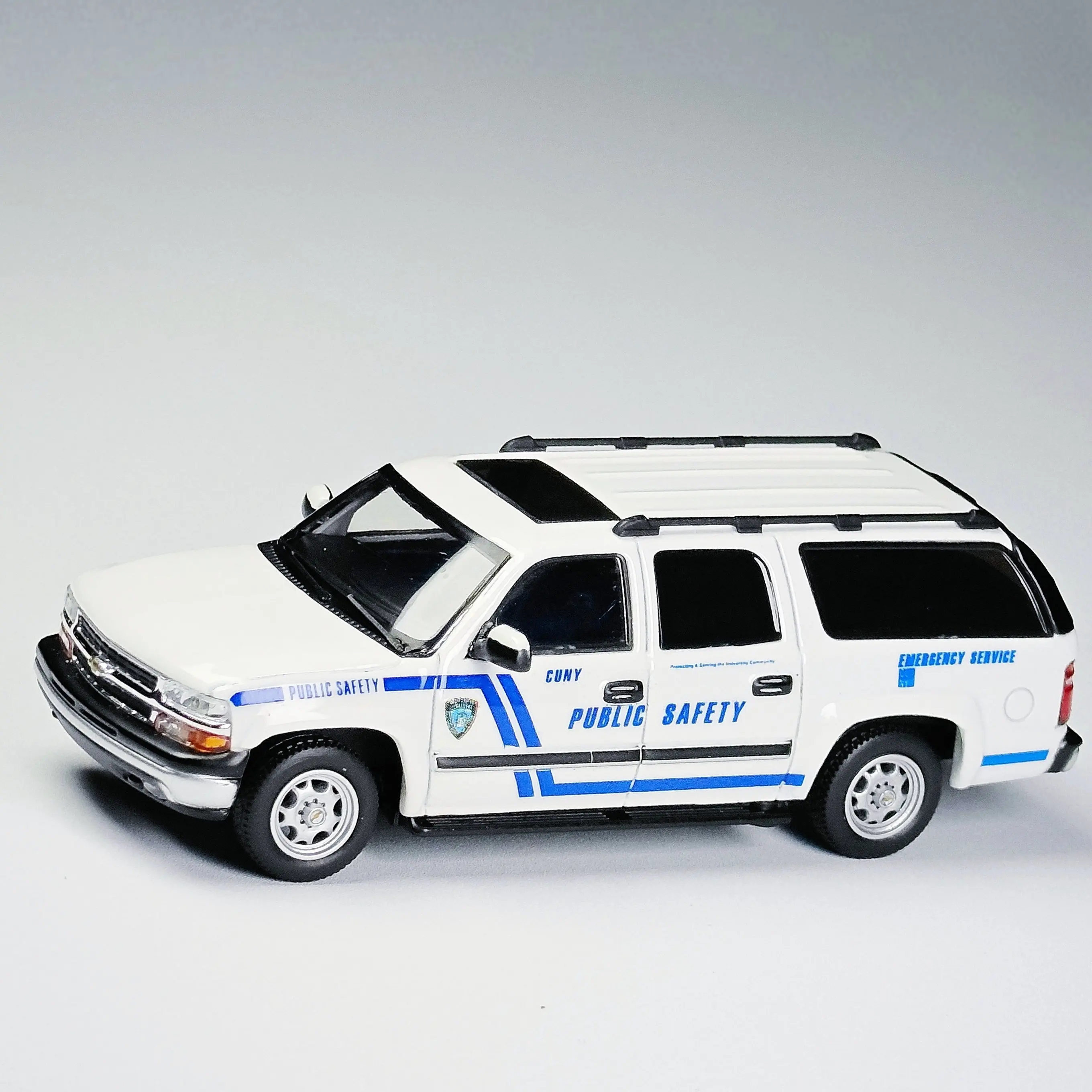 MK Miniatures 1:64 Chevrolet Suburban Public Safety Emergency Service Alloy Diecast Model Car Collectible Gift Ornament