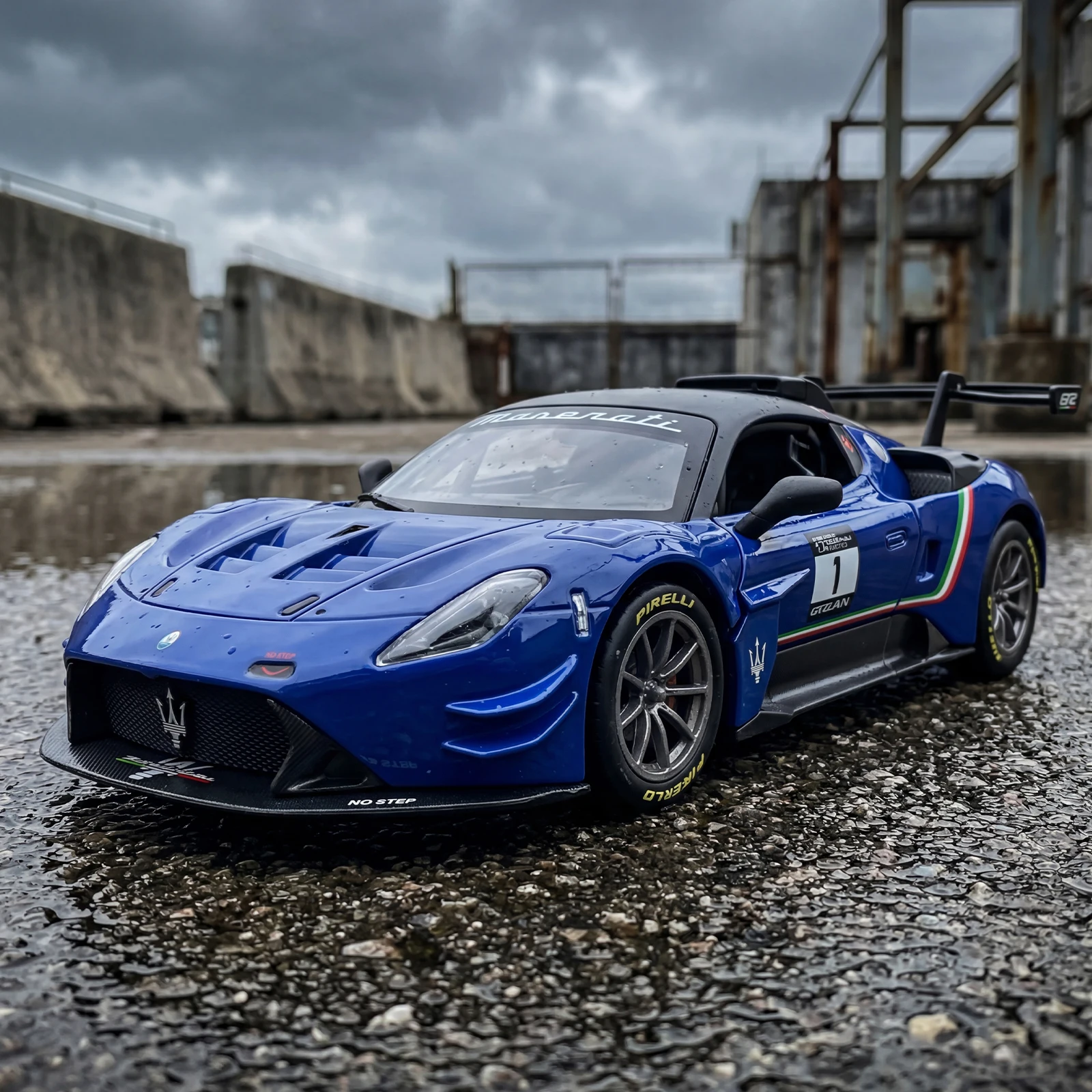 1-24-mc20-gt2-レーシングカー合金金属ダイキャストモデルカー高シミュレーションホームトレンディな装飾品コレクションおもちゃ趣味のギフト