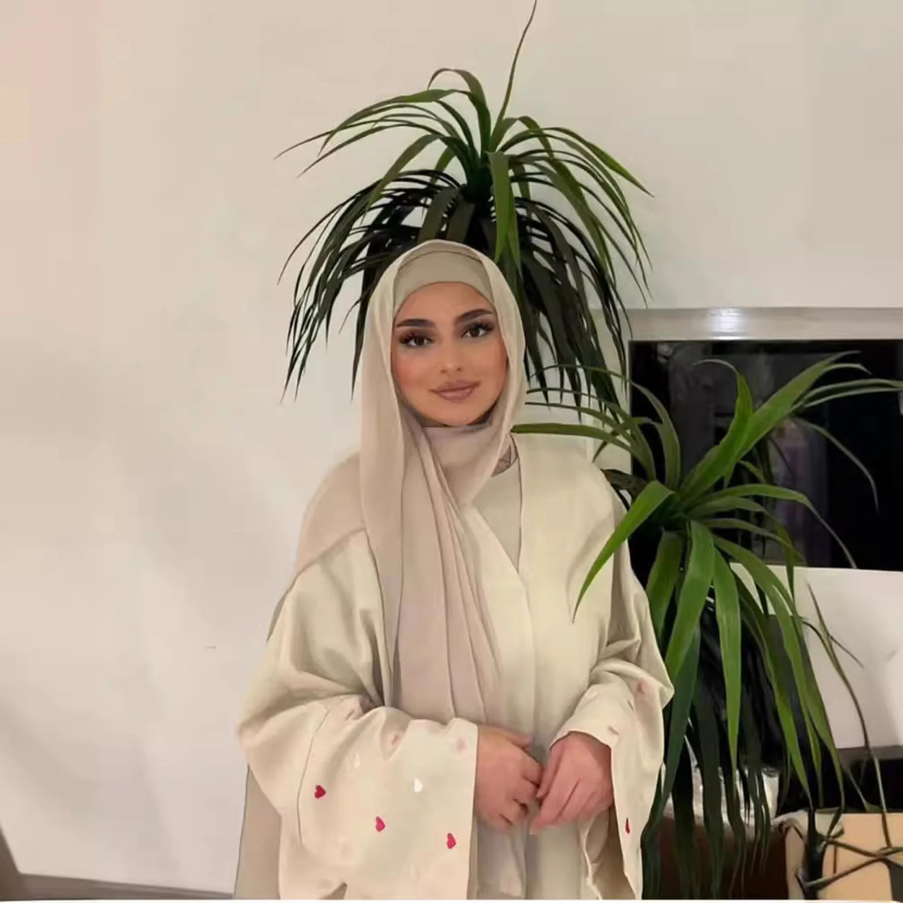 Women's Love Heart Embroidery Muslim Abaya Elegant Loose Ramadan Eid Dubai Arab Long Robe Islam Fashion Abayas For Femme Musulma