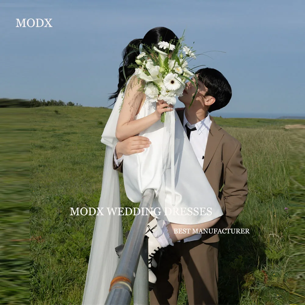 

MODX Simple Straight Wedding Dresses Korean Photo shoot O-Neck Sleeveless Bride Gowns White Formal Evening Party Dress 2025