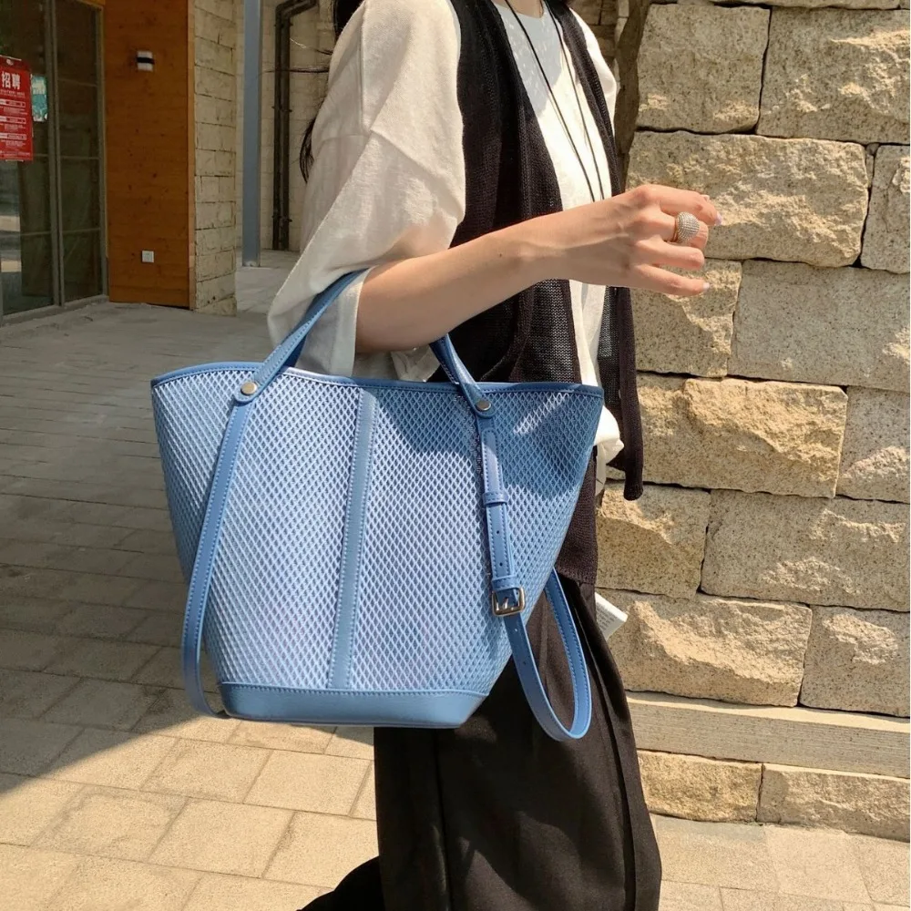 2026-new-hollow-mesh-yarn-women's-summer-versatile-houlder-bag-has-unique-texture-fashionable-simplicity-and-casual-daily-life