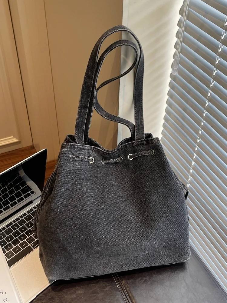 Large Capacity Denim Tote Bag Women's Spring 2026 New Style Single Shoulder Crossbody Bag for Class Student Bear Lady Brand