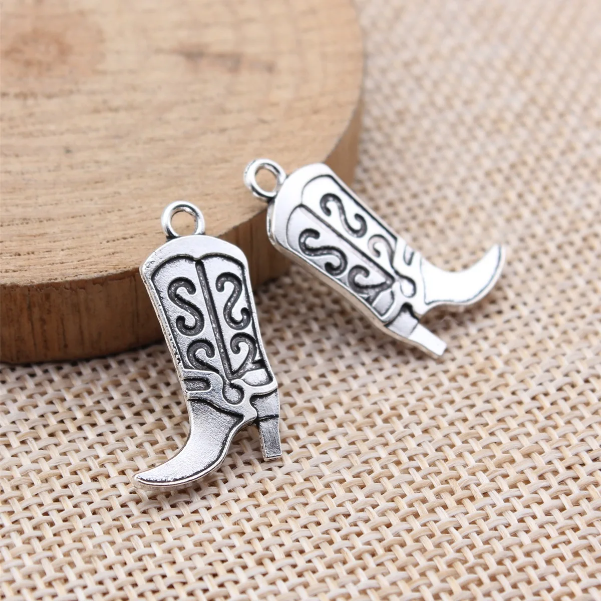 10pcs 25x16mm Antique Silver Color Western Cowboy Style Cowboy Boots Charms Pendant Jewelry Making Accessories DIY